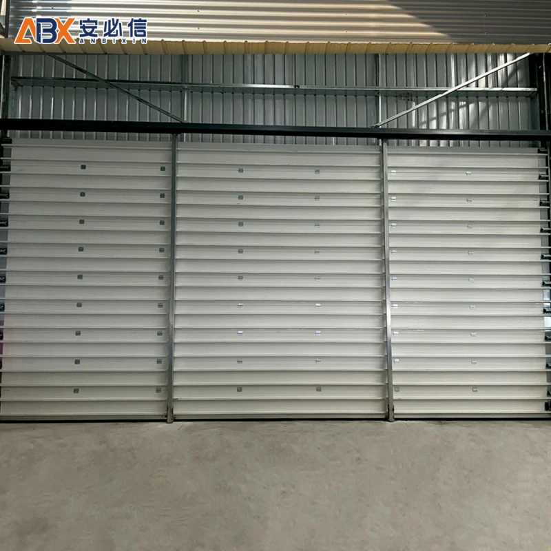白山垂直提升门